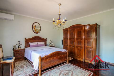 Moradia V4 independente em Viseu