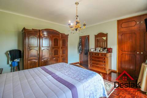 Moradia V4 independente em Viseu