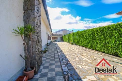 Moradia V4 independente em Viseu