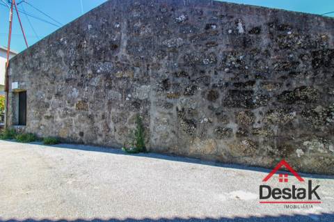 Moradia em Pedra para Restaurar em Viseu