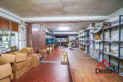 Armazém para venda no centro de viseu