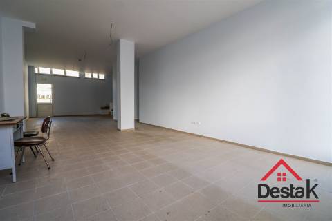 Lojas à Venda no Centro de Viseu