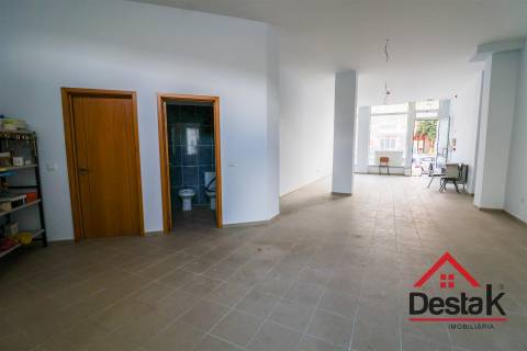 Lojas à Venda no Centro de Viseu