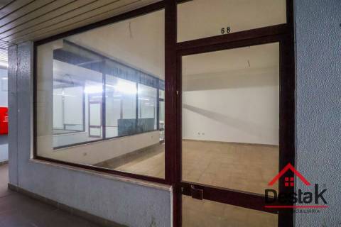 Lojas à Venda no Centro de Viseu