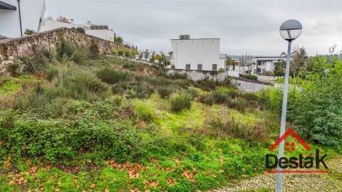 Terreno para construção situado no Mundão