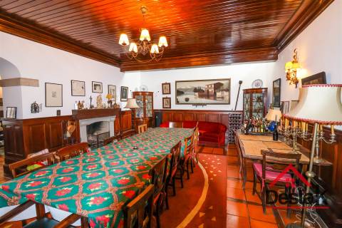 Casa senhorial situada em Rio de Moinhos