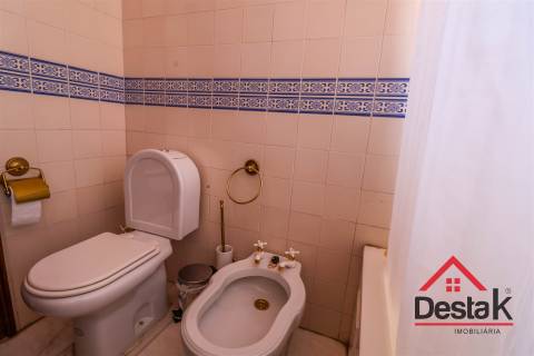 Casa senhorial situada em Rio de Moinhos