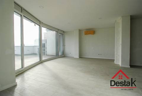 Apartamento T3+1 com terraço em Viseu