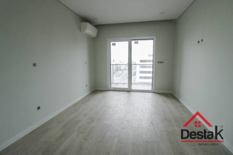 Apartamento T3+1 com terraço em Viseu