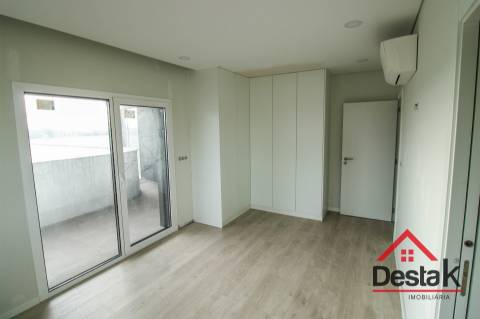 Apartamento T3+1 com terraço em Viseu