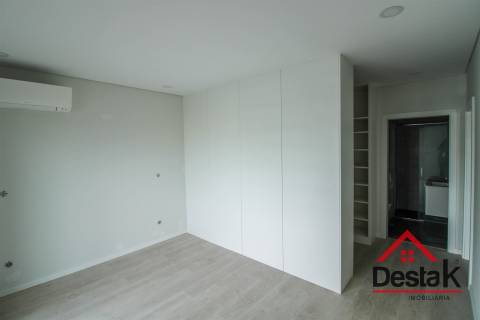 Apartamento T3+1 com terraço em Viseu