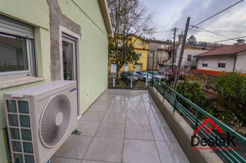 Oportunidade Única: Apartamento T2 Totalmente Remodelado