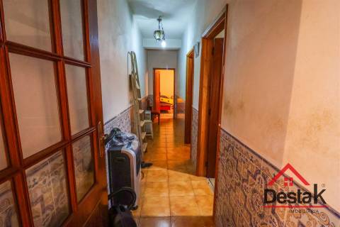 Moradia T5 em Castro Daire