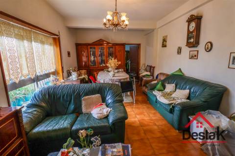 Moradia T5 em Castro Daire