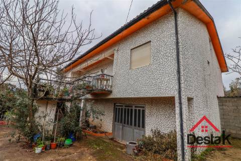 Moradia T5 em Castro Daire