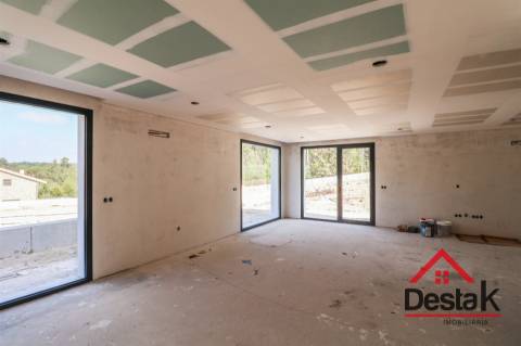 Moradia Geminada V3 Viseu