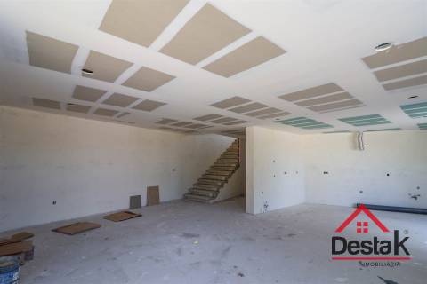 Moradia Geminada V3 Viseu