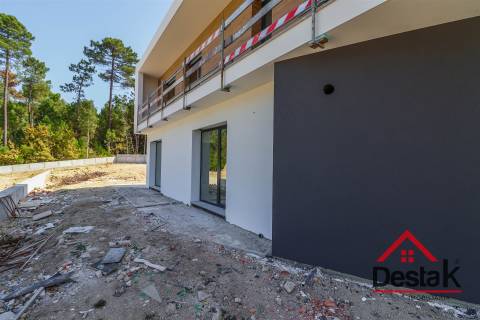 Moradia Geminada V3 Viseu