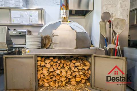 Pizzaria para trespasse localizada no Centro de Viseu