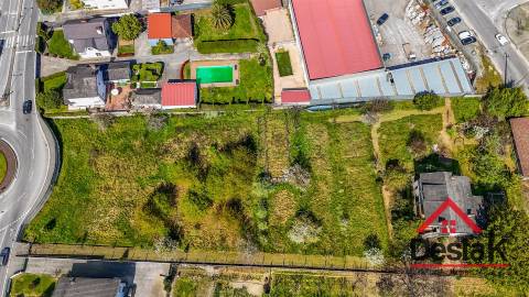 Lote terreno com 6500 m² para venda em Viseu
