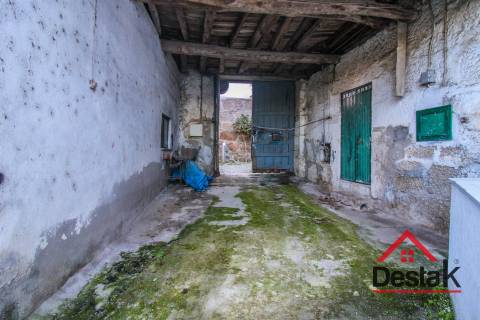 Moradia para Reconstruir em Viseu