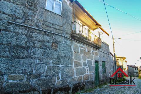 Moradia para Reconstruir em Viseu