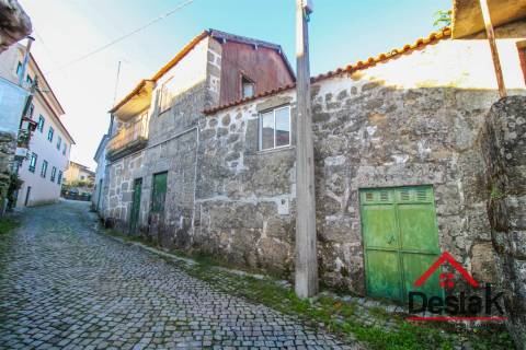Moradia para Reconstruir em Viseu
