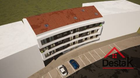 Apartamento T3 novo com duas frentes, em fase de construção.