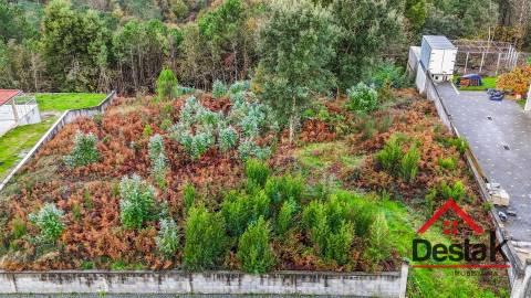 Magnífico Terreno de 1700m² para Construção de Moradia