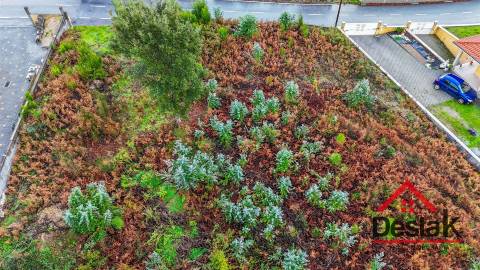 Magnífico Terreno de 1700m² para Construção de Moradia