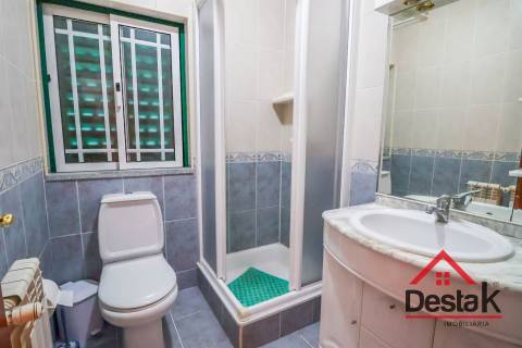 Moradia Geminada V4 – Conforto, Espaço e Tranquilidade a Minutos da Cidade!