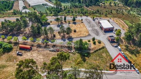 Moradia bifamiliar T4 em Viseu