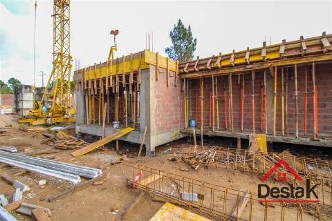 Moradia bifamiliar T4 em Viseu