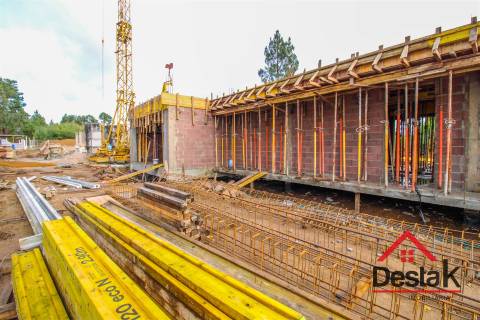 Moradia bifamiliar T4 em Viseu