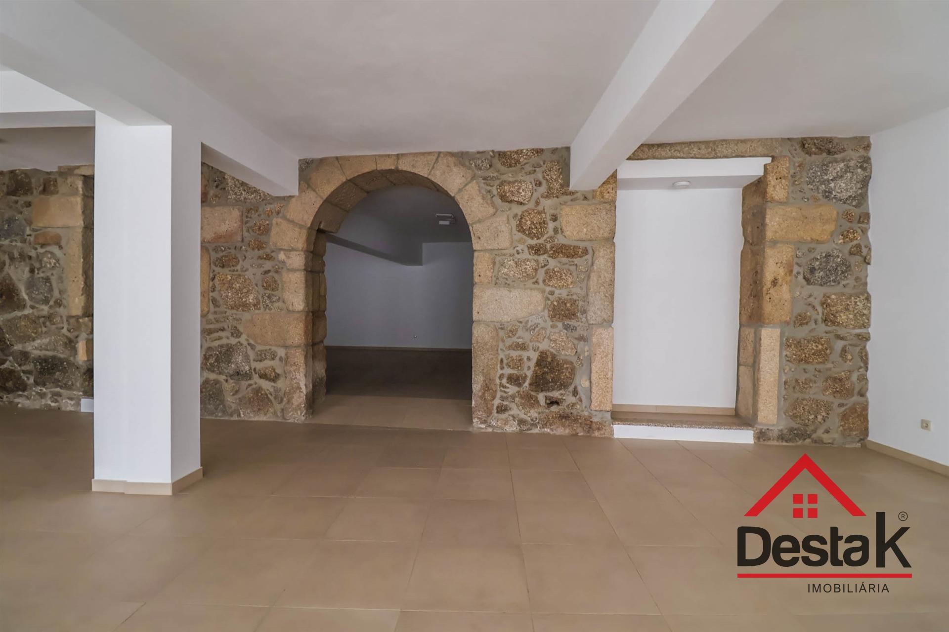 Espaço Comercial para venda no Centro de Viseu