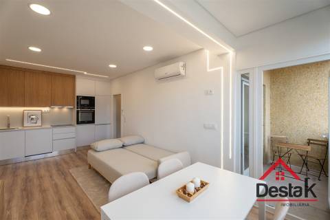 Apartamento T1 totalmente remodelado em Benfica