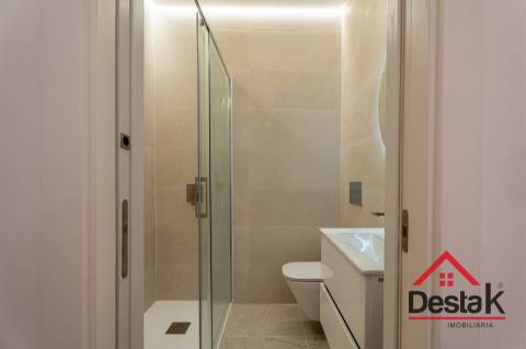 Apartamento T1 totalmente remodelado em Benfica