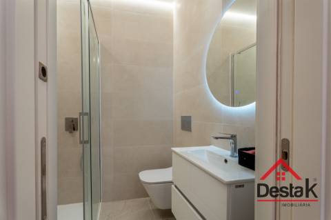 Apartamento T1 totalmente remodelado em Benfica