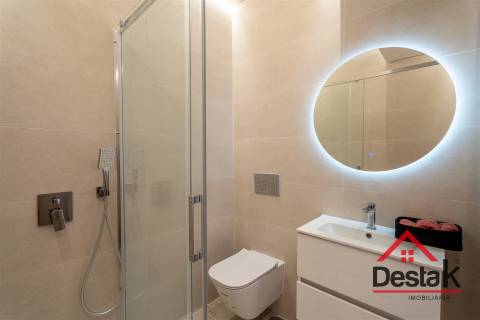 Apartamento T1 totalmente remodelado em Benfica