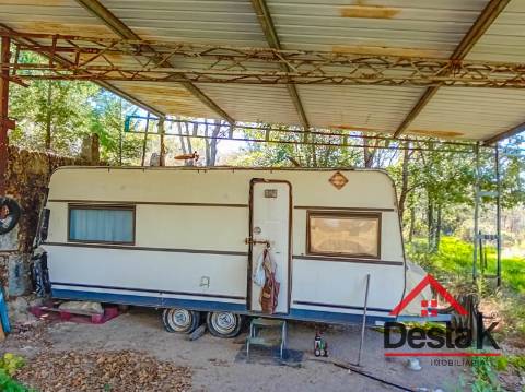 Terreno com 33.000 metros quadrados,  adjacente ao Rio Mondego no coração da Serra da Estrela