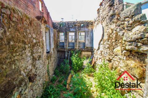 Moradia Devoluta a 10 minutos de Viseu