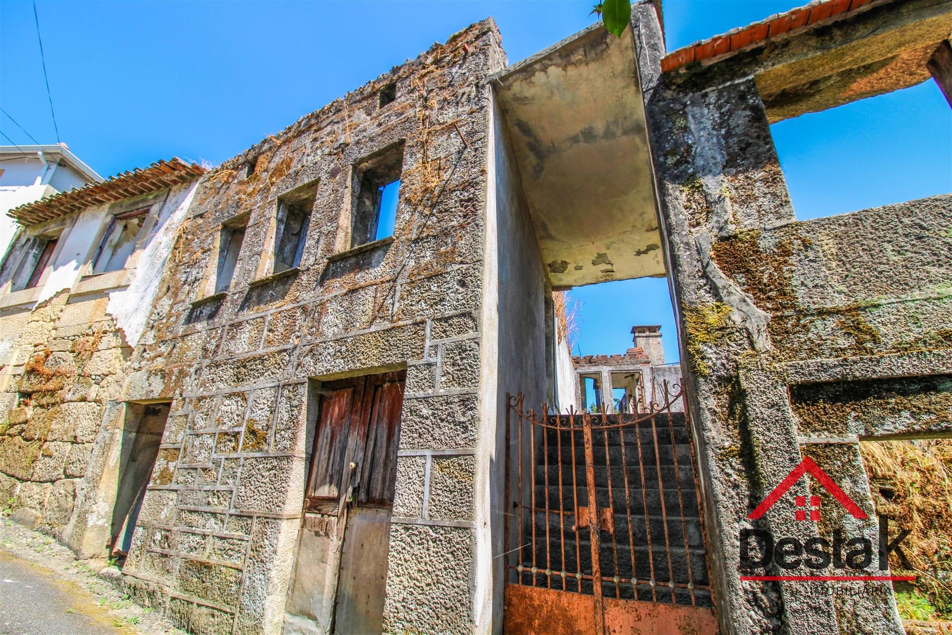 Moradia Devoluta a 10 minutos de Viseu