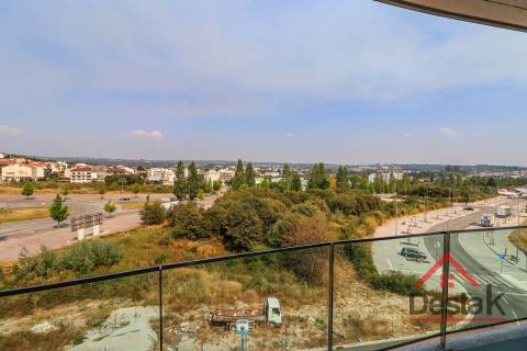 Apartamento T2+2 Duplex na Avenida da Europa