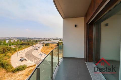 Apartamento T2+2 Duplex na Avenida da Europa