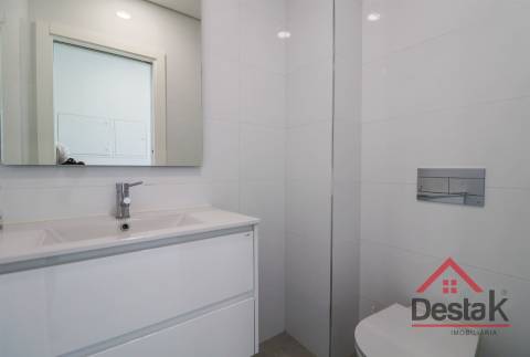 Apartamento T2+2 Duplex na Avenida da Europa