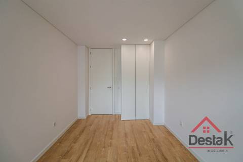 Apartamento T2+2 Duplex na Avenida da Europa
