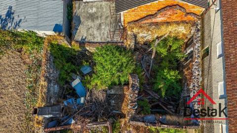 Moradia para restaurar V3 em Viseu