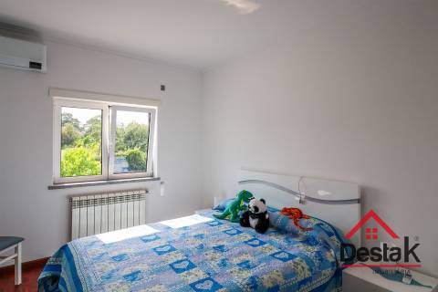 Moradia T4 com piscina para venda em Viseu