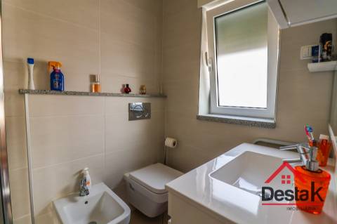 Moradia T4 com piscina para venda em Viseu