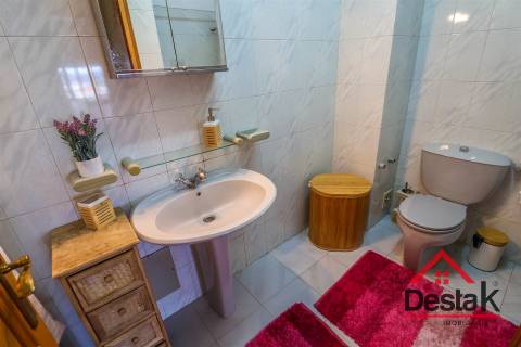 Apartamento T1 na Av. Alberto Sampaio